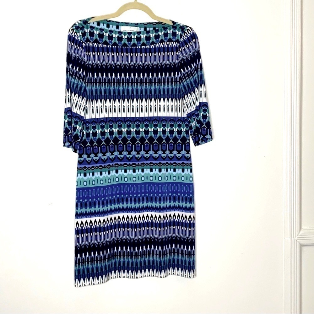 donna MORGAN blue multicolored shift dress. Size 6